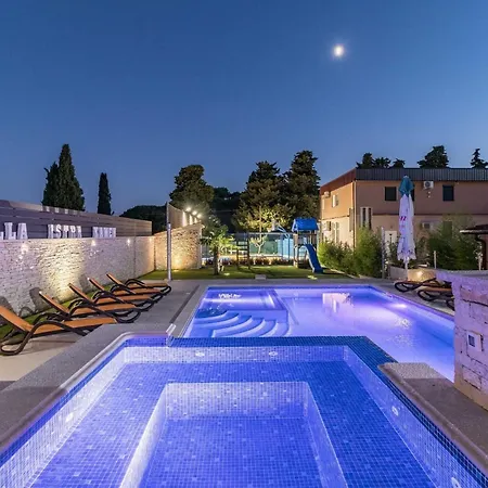 Luxurious Istra Kamen Vila *
