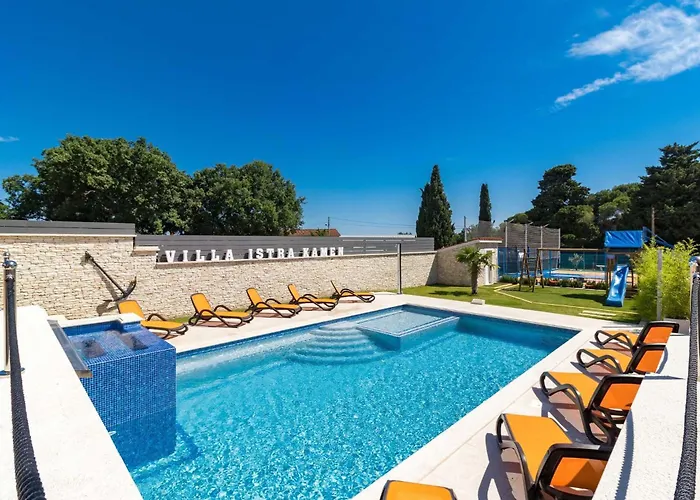 Luxurious Istra Kamen Willa *