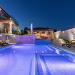 ヴィラ Luxurious Istra Kamen プーラ