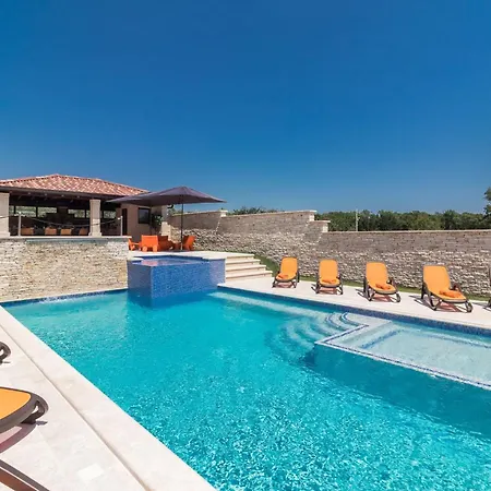 Luxurious Istra Kamen * 풀라