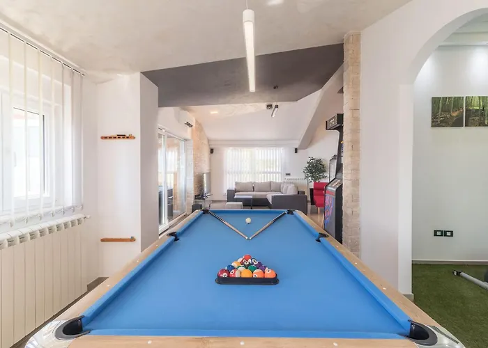 Luxurious Istra Kamen Pula