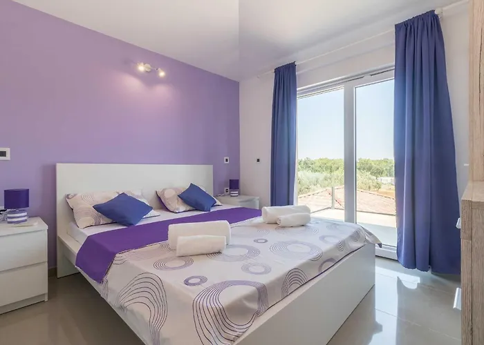 Luxurious Istra Kamen *